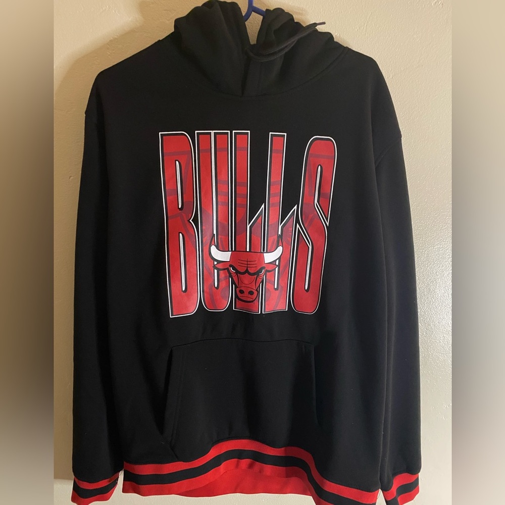CHICAGO BULLS PULLOVER HOODIE
